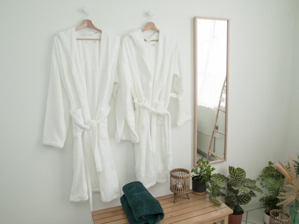 Evasion Tropicale - Studio Avec Spa, Cosy Et Renove Au Coeur De Soissons - 2 Pers Ngoại thất bức ảnh